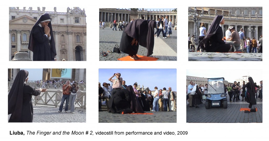 The Finger and the Moon #2, scatti dalla performance, 2009